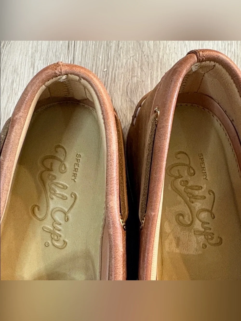 LIKE NEW SPERRY gold cup authentic original boat shoes size 9 men’s soft tan